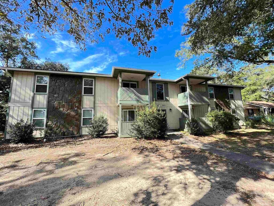 9489 Sunnehanna Blvd in Pensacola, FL - Building Photo