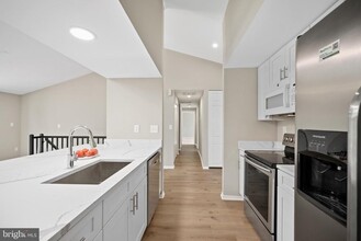 8200 Clay Dr in Fort Washington, MD - Building Photo - Building Photo