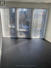 60 Shuter St in Toronto, ON - Building Photo - Building Photo