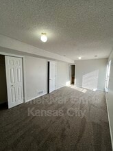 5503 NW 86th Ct in Kansas City, MO - Building Photo - Building Photo