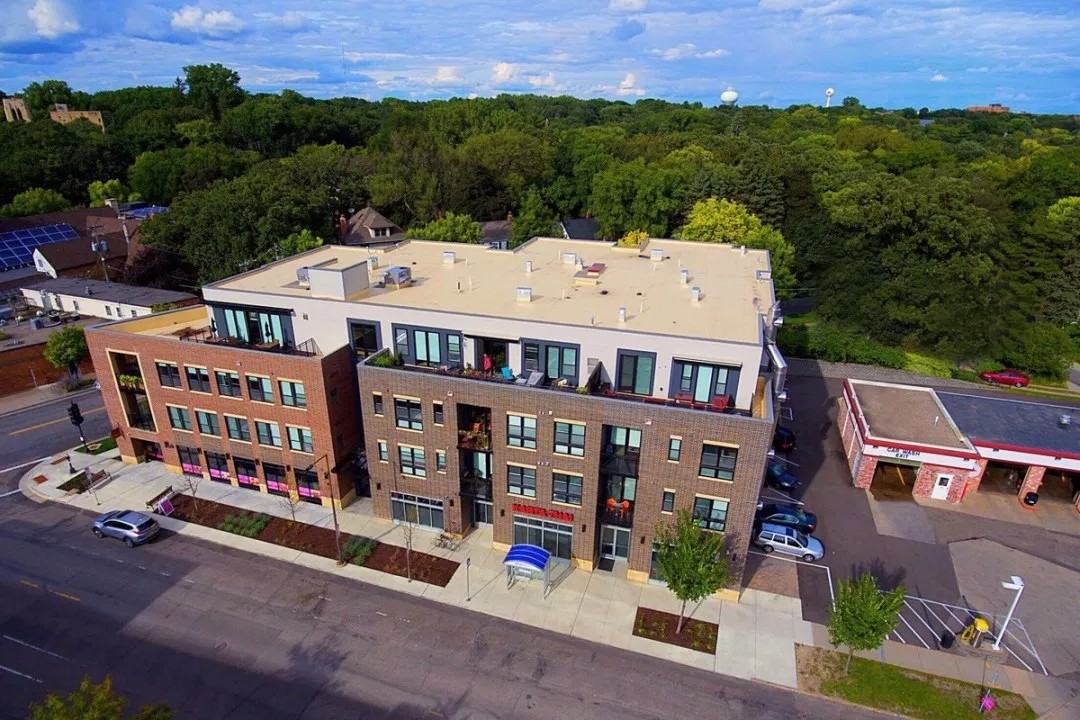 Park 24 Apartments in St. Paul, MN - Foto de edificio