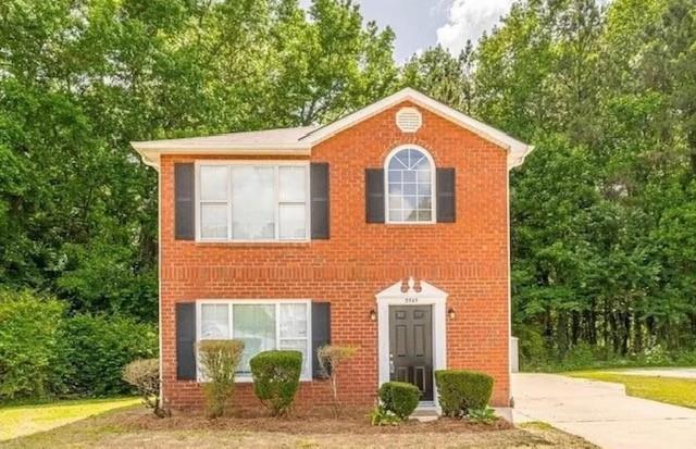 5545 Northcut Dr in Atlanta, GA - Building Photo