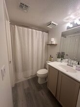 1720 E Thunderbird Rd, Unit 1083 in Phoenix, AZ - Foto de edificio - Building Photo