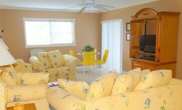 22765 SW 66th Ave-Unit -103 in Boca Raton, FL - Building Photo - Building Photo