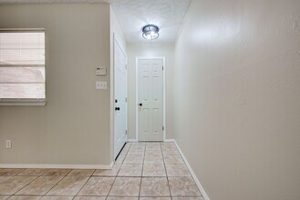 1627 Surrey Dr in Norman, OK - Building Photo - Building Photo