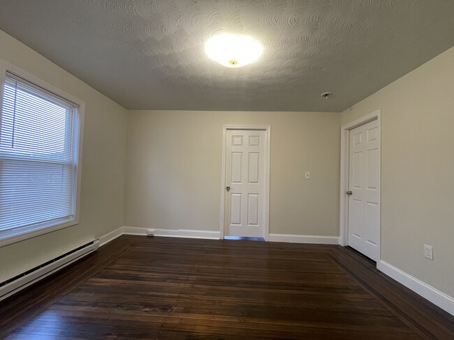25 Boswell Ave, Unit 2 in Norwich, CT - Building Photo - Building Photo