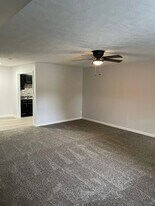 380 Main Cross St in Charlestown, IN - Building Photo