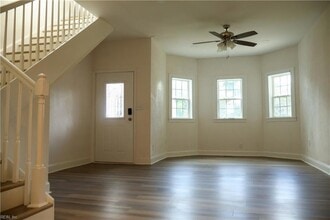 1242 26th St, Unit 242 in Newport News, VA - Building Photo - Building Photo