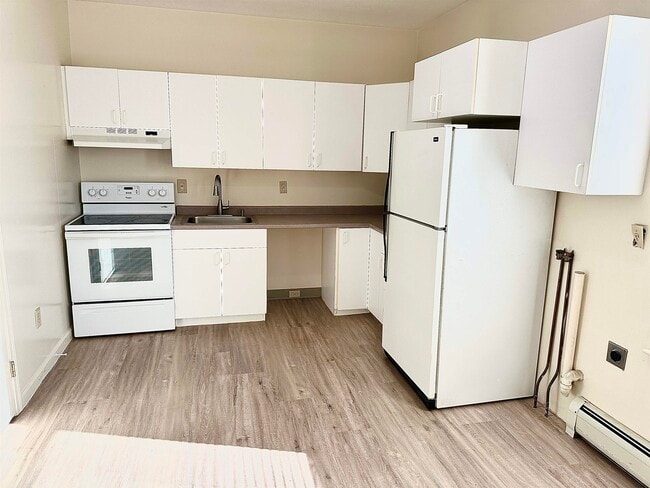 96 Palm St in Nashua, NH - Building Photo - Building Photo