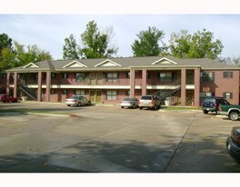 Oxford Place in Fayetteville, AR - Building Photo