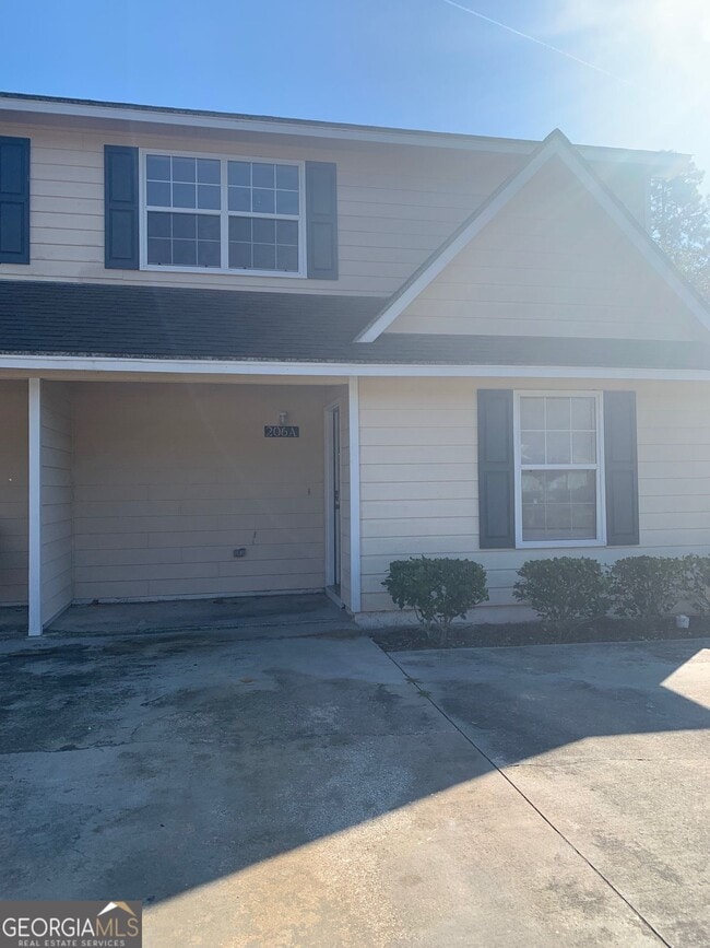 property at 206 Lisa Ln