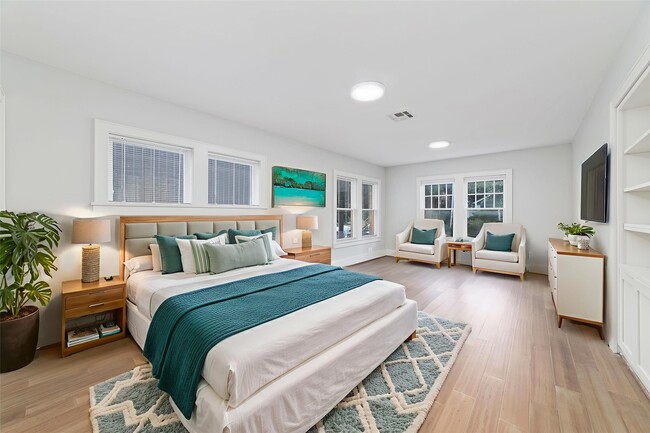 property at 2907 Albany St