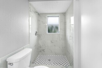 2935 SE 15th Pl in Cape Coral, FL - Building Photo - Building Photo