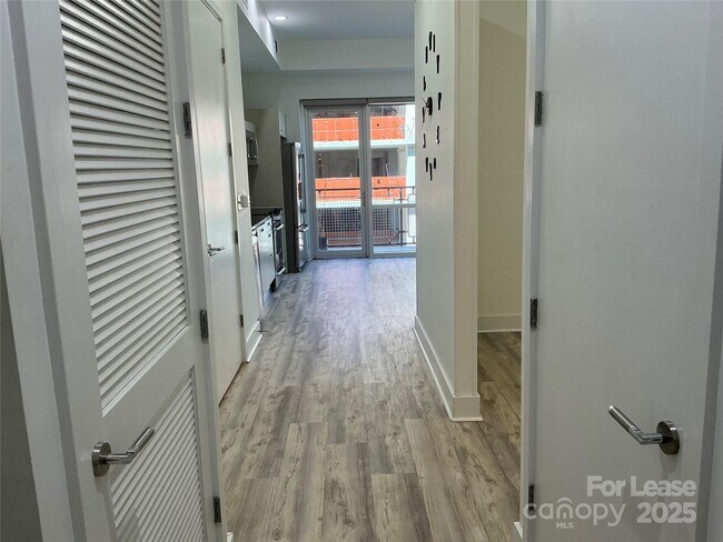 1133 Metropolitan Ave in Charlotte, NC - Building Photo - Building Photo