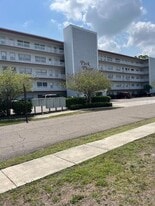 5060 76th Ave N, Unit 409 in Pinellas Park, FL - Building Photo