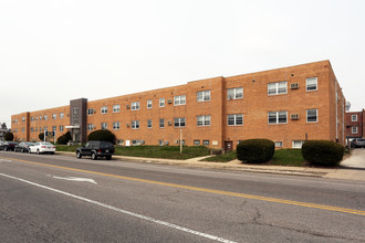 Tyson Arms in Philadelphia, PA - Building Photo - Building Photo