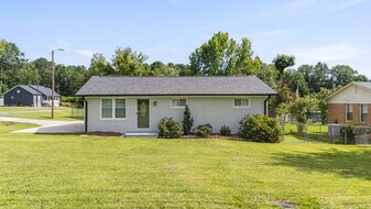 314 w Indiana ave in Bessemer City, NC - Building Photo