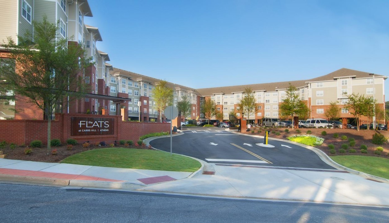 Flats at Carrs Hill in Athens, GA - Foto de edificio