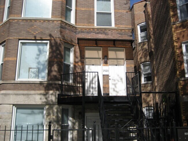 1920 N Keystone Ave in Chicago, IL - Building Photo - Building Photo