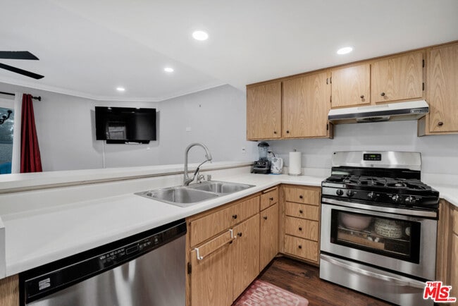 property at 18209 Sierra Hwy