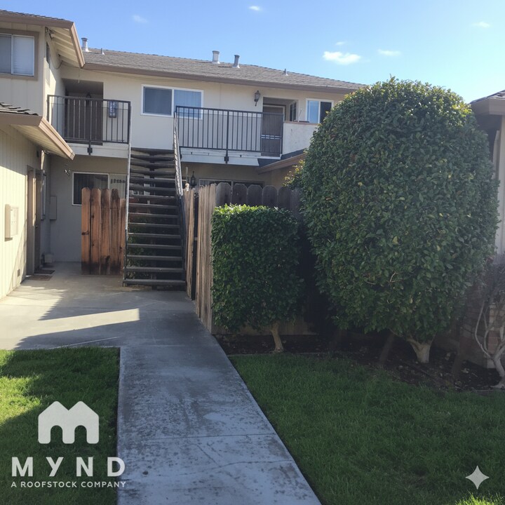 3695 Greenlee Dr in San Jose, CA - Building Photo