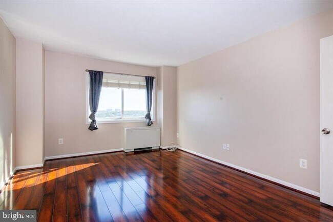 1121 University Blvd W in Silver Spring, MD - Building Photo - Building Photo
