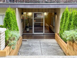 1949 W 5th Ave in Vancouver, BC - Building Photo - Building Photo