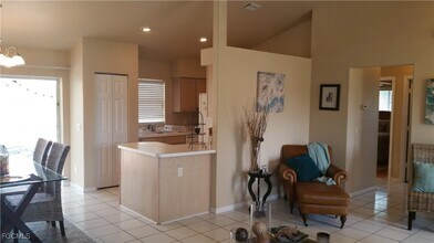 162 SE 18th Terrace in Cape Coral, FL - Building Photo - Building Photo