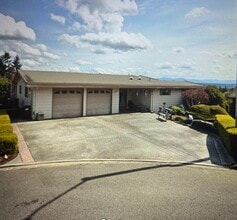 4233 S 252nd Pl in Kent, WA - Foto de edificio - Building Photo