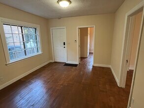 749 Alpine Ave NW in Grand Rapids, MI - Building Photo - Building Photo