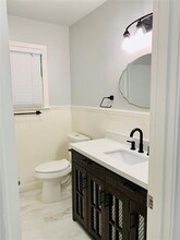 103 Lewis St in Waxahachie, TX - Building Photo - Building Photo
