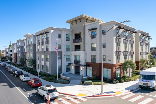 Valor Crossing in Dublin, CA - Building Photo - Primary Photo