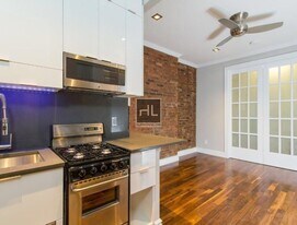 MOTT ST., Unit 11 in New York, NY - Building Photo