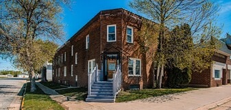 24 W Main St in Hayfield, MN - Building Photo
