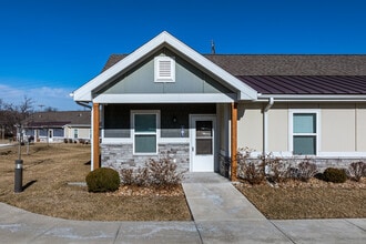 Switzer Senior Villas in Merriam, KS - Building Photo - Building Photo