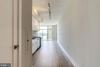 88 V St SW in Washington, DC - Building Photo - Building Photo