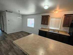 386 Petrol Rd in Bakersfield, CA - Building Photo - Building Photo