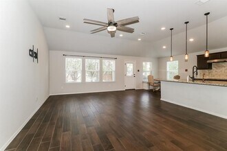 21606 Bluejay Blvd in Lago Vista, TX - Building Photo - Building Photo