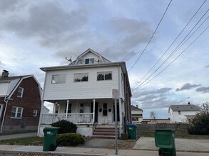 124 Bonner Ave, Unit 2 in Medford, MA - Foto de edificio - Building Photo