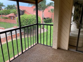 114 Cypress Way E in Naples, FL - Building Photo - Building Photo