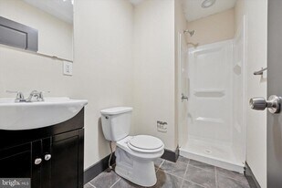 1709 Arlington St in Philadelphia, PA - Building Photo