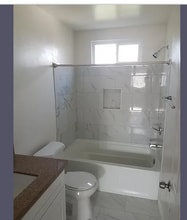 443 E 29th St, Unit C in Los Angeles, CA - Foto de edificio - Building Photo