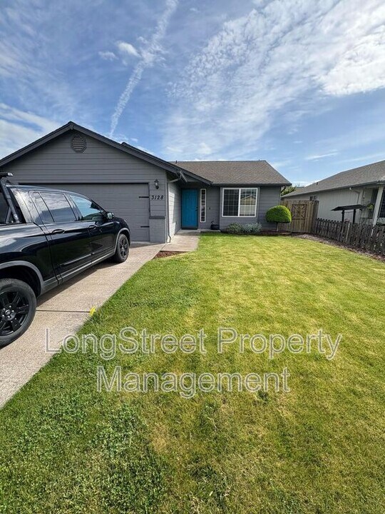 3128 27th Ave SE in Albany, OR - Building Photo