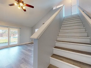 15732 Warfield Rd in Lathrop, CA - Foto de edificio - Building Photo