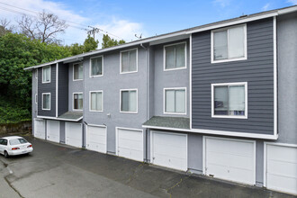 D'Avila Woods Apartments in El Sobrante, CA - Building Photo - Building Photo