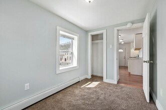 921 15th St in Beaver Falls, PA - Building Photo - Building Photo