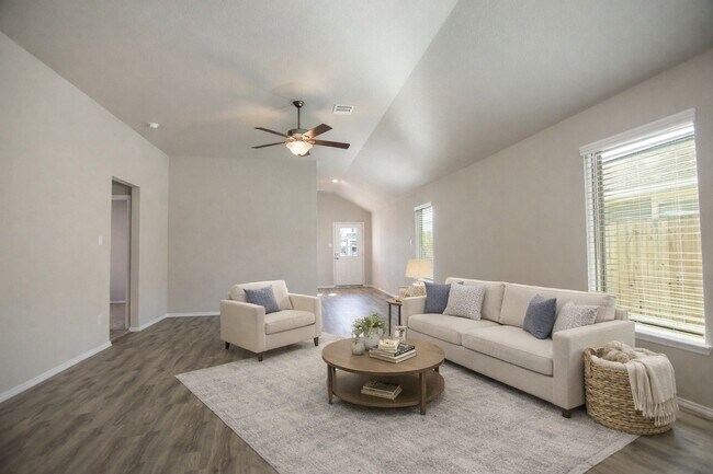 21434 Holly Heights Rd in Katy, TX - Building Photo - Building Photo