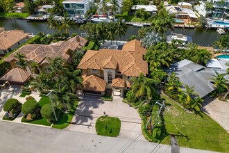 2626 Barcelona Dr in Fort Lauderdale, FL - Building Photo - Building Photo