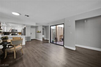 3959 Salisbury Pl in Las Vegas, NV - Building Photo - Building Photo