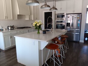 3304 East 3050 S St in Saint George, UT - Foto de edificio - Building Photo